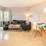 2 Bedroom Cozy Apartment In Mijas