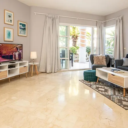 2 Bedroom Cozy Apartment In Mijas *