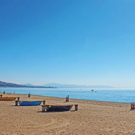 2 Bedroom Cozy Apartment In Mijas